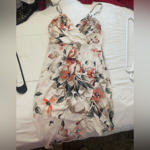 Women’s dress size L